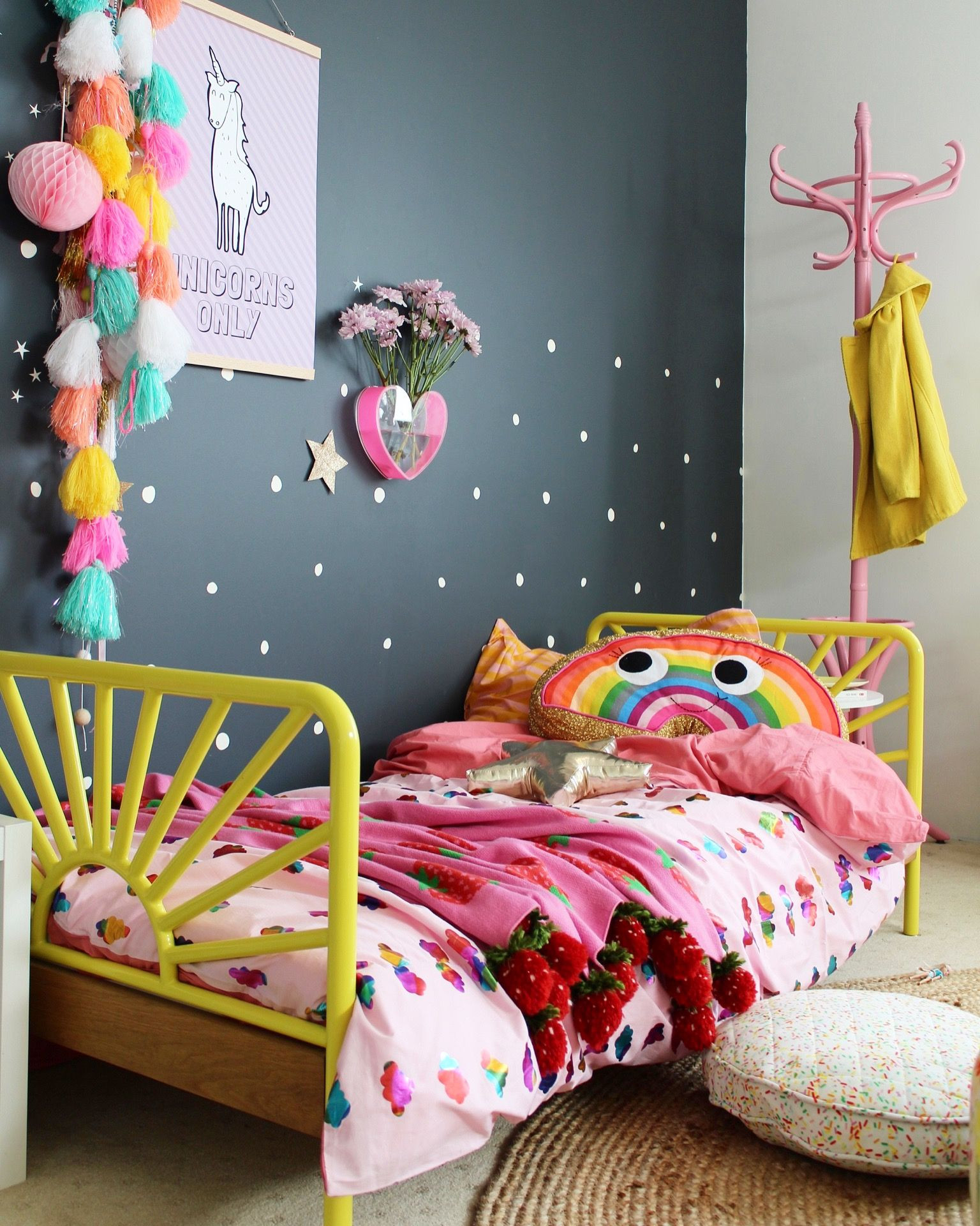 DIY Kids Bedroom
 25 Amazing Girls Room Decor Ideas for Teenagers