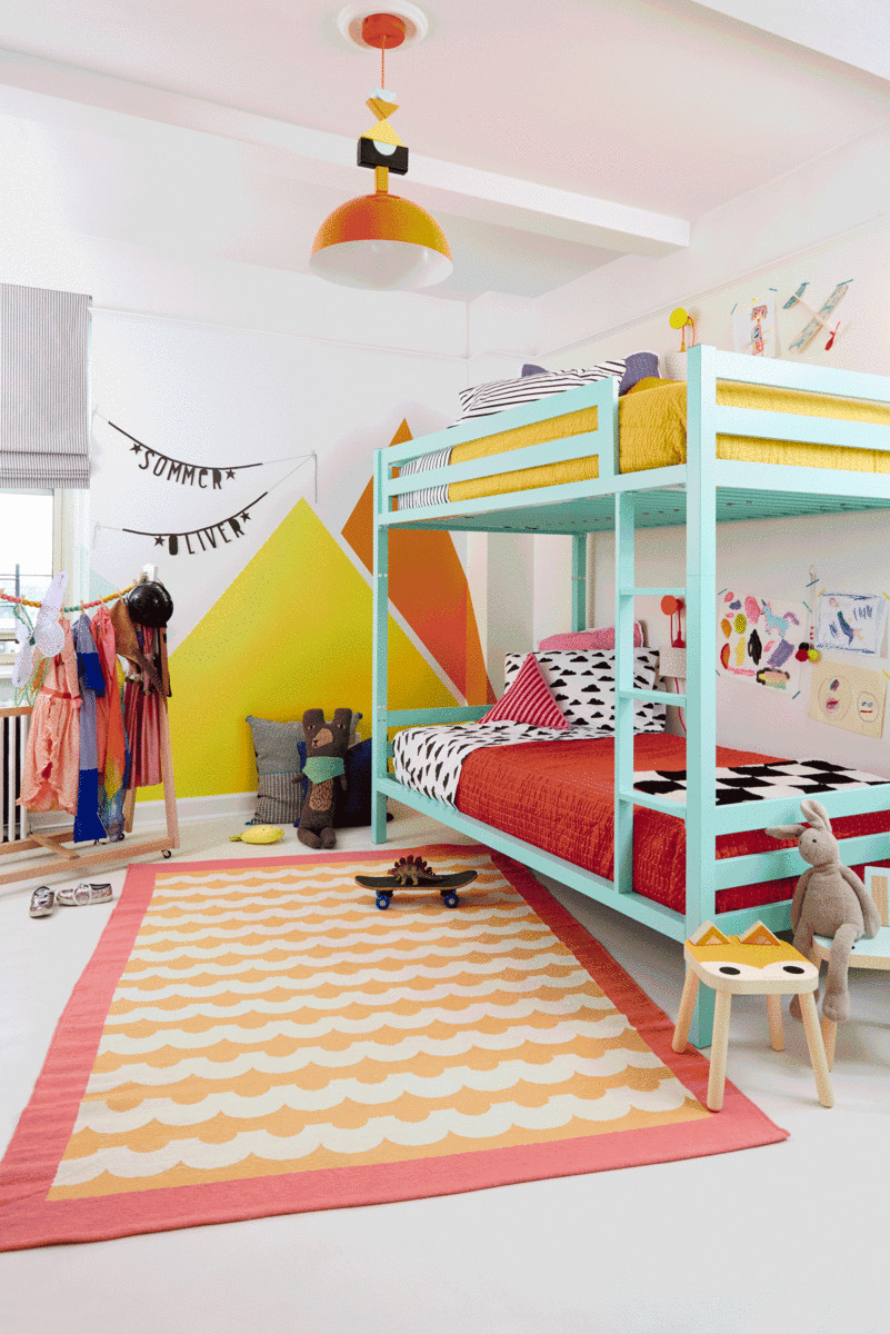 DIY Kids Bedroom
 5 Tips for a DIY Kids Room Makeover