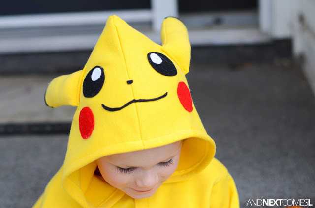 DIY Kids Pikachu Costume
 And Next es L