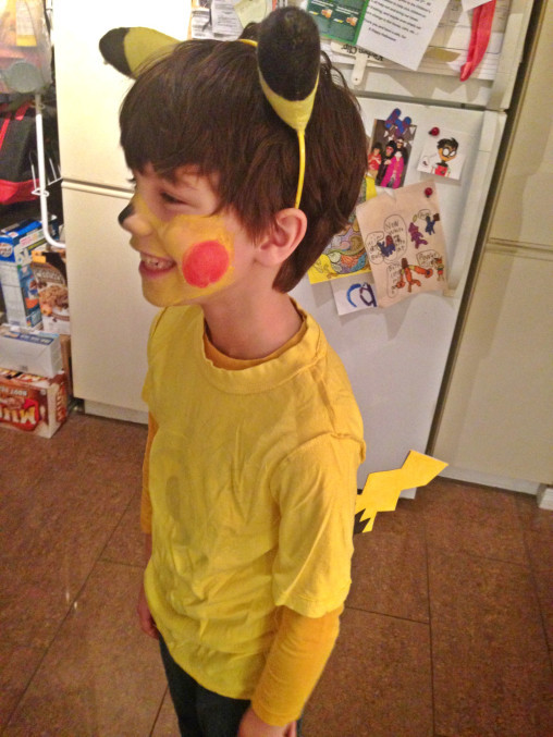DIY Kids Pikachu Costume
 Last Minute DIY Pikachu Costume