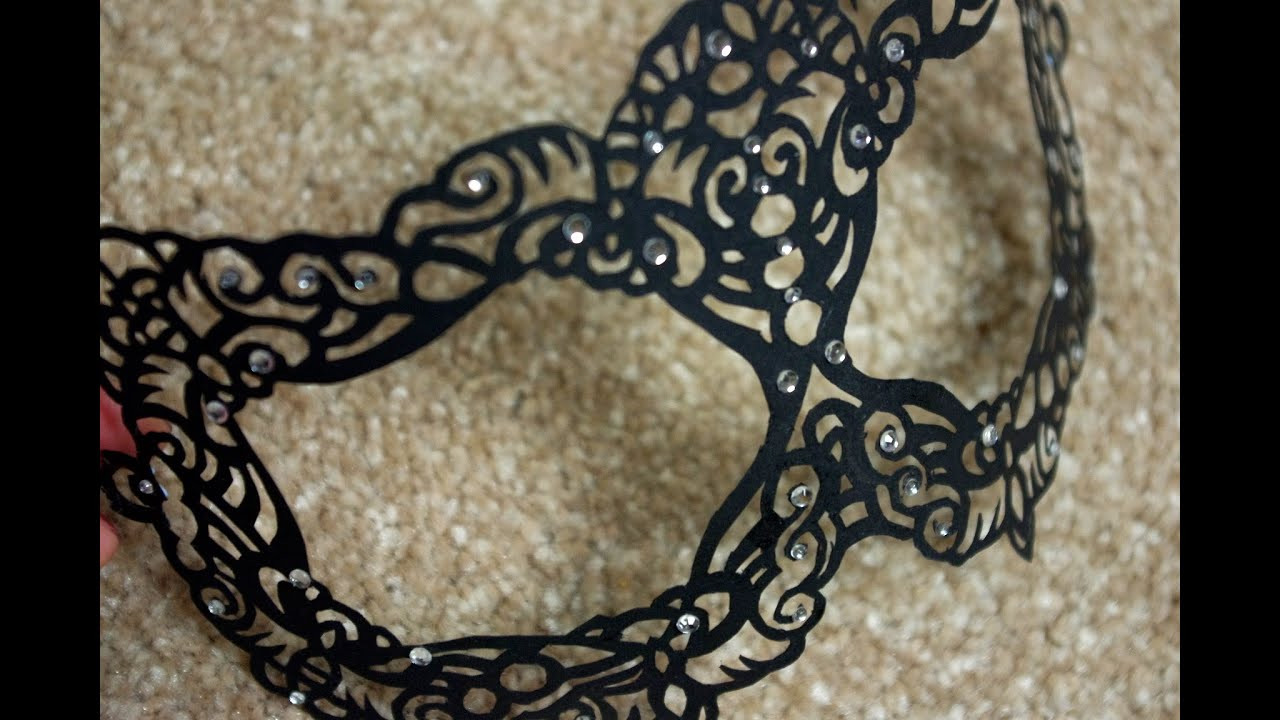 DIY Lace Masquerade Mask
 DIY Lace Mask