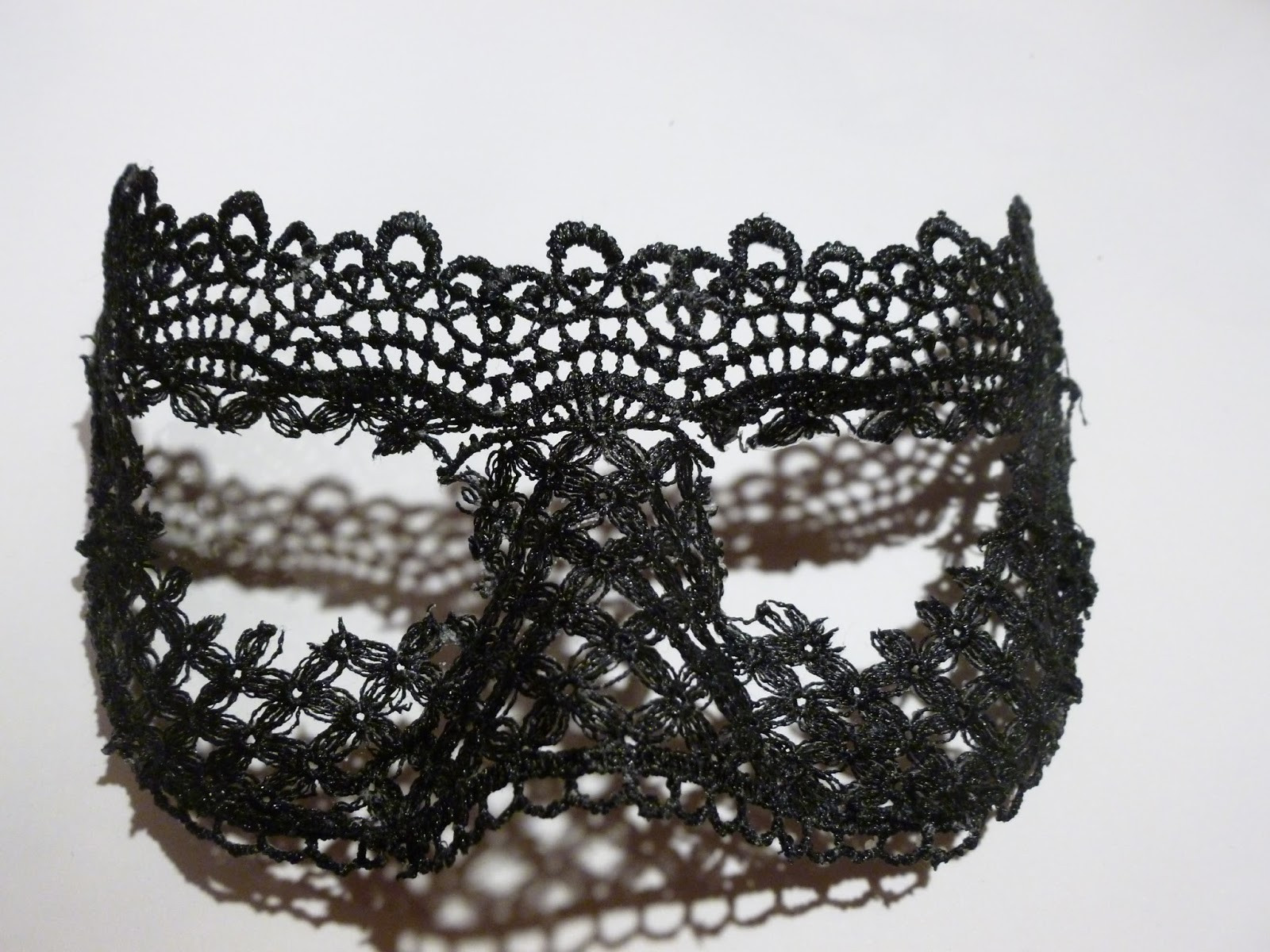 DIY Lace Masquerade Mask
 SickChick DIY Lace Masquerade Mask