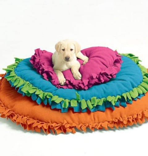 DIY Large Dog Bed No Sew
 30 Extremely Creative No Sew DIY Projects Page 2 of 3