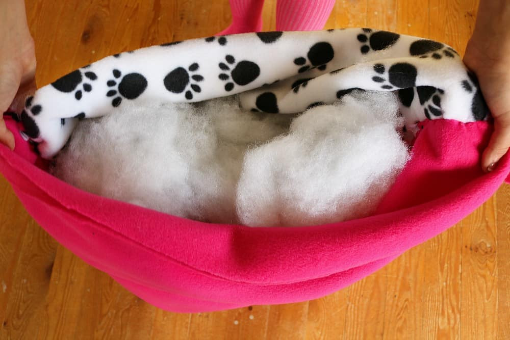 DIY Large Dog Bed No Sew
 DIY No Sew Dog Bed Tutorial Featuring NewBeneful