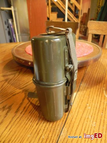 DIY Mess Kit
 Vintage military mess kit psl 66 two piece cook pot