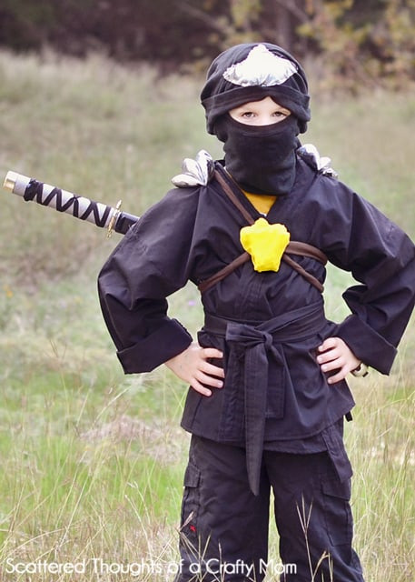 DIY Ninja Mask
 Last Minute DIY Halloween Costumes Made by you Monday