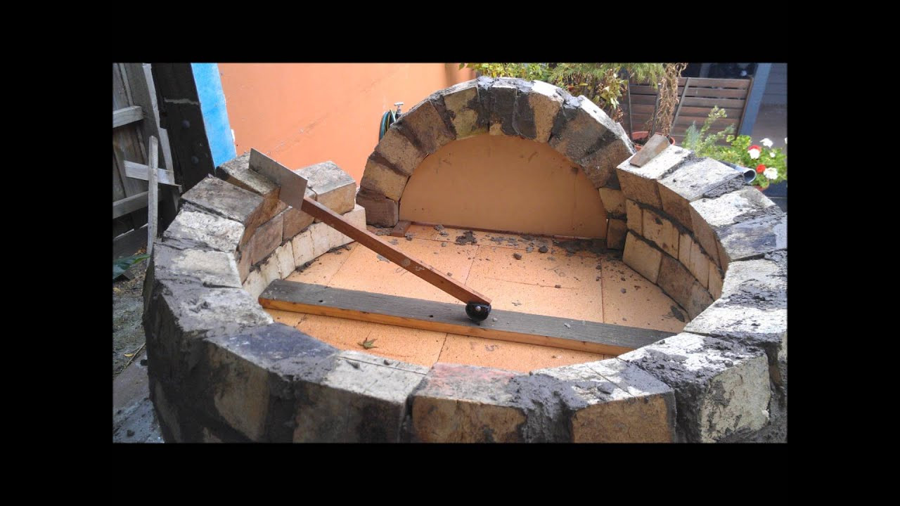 DIY Outdoor Bread Oven
 How to build a wood fired pizza bread oven