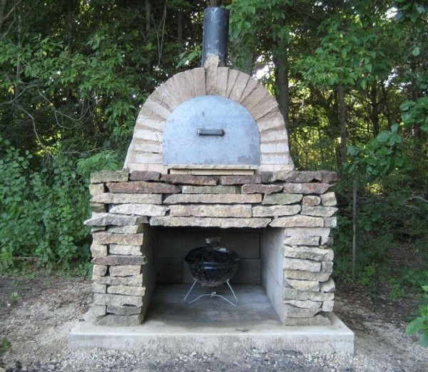 DIY Outdoor Bread Oven
 Outdoor Stone Oven • Insteading