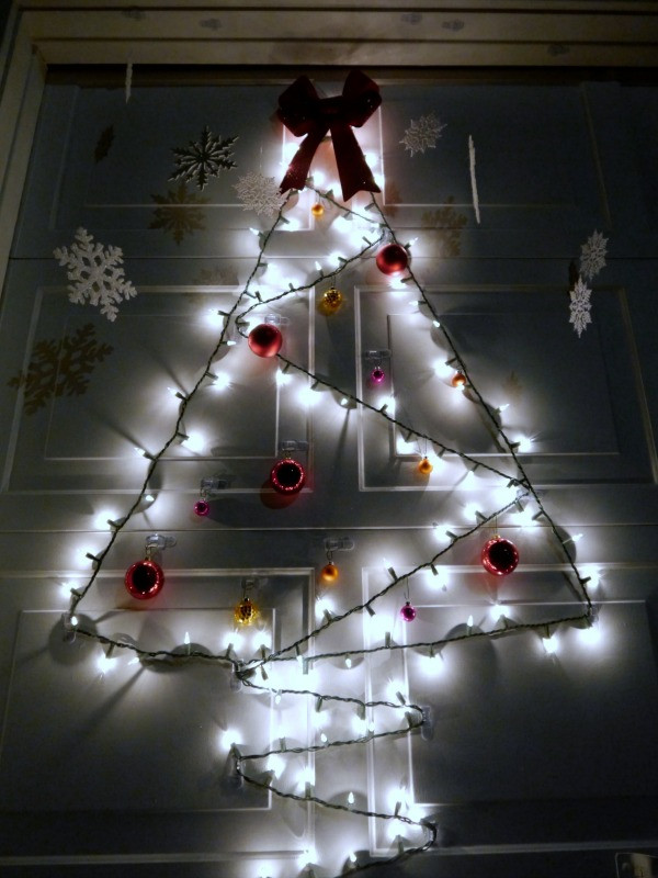 DIY Outdoor Christmas Light Tree
 50 Cheap & Easy DIY Outdoor Christmas Decorations