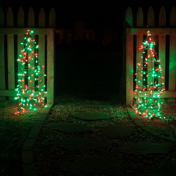 DIY Outdoor Christmas Light Tree
 DIY Christmas Lights Make a Tomato Cage Christmas Tree