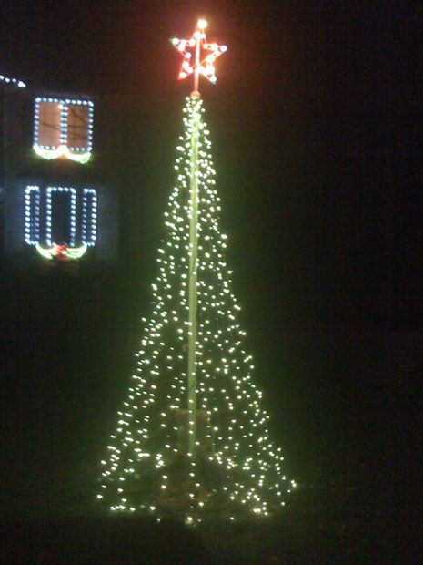 DIY Outdoor Christmas Light Tree
 Christmas Mega Tree