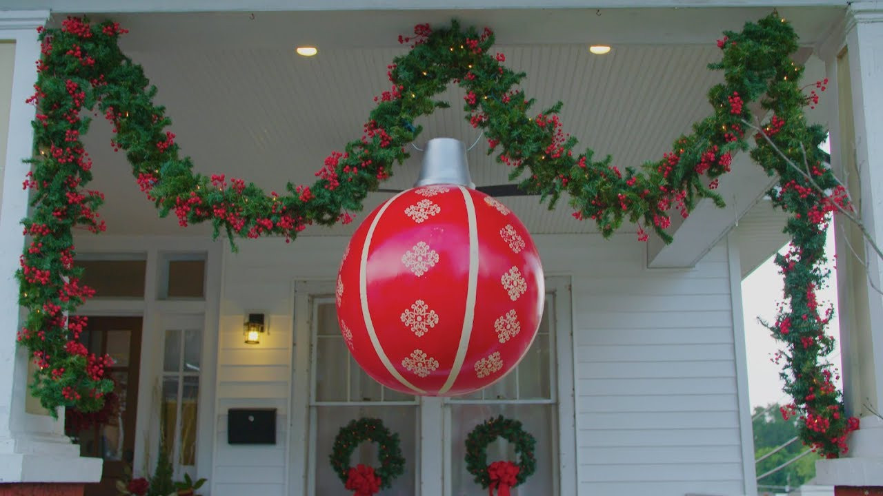 DIY Outdoor Christmas Ornaments
 DIY Giant Christmas Ornaments