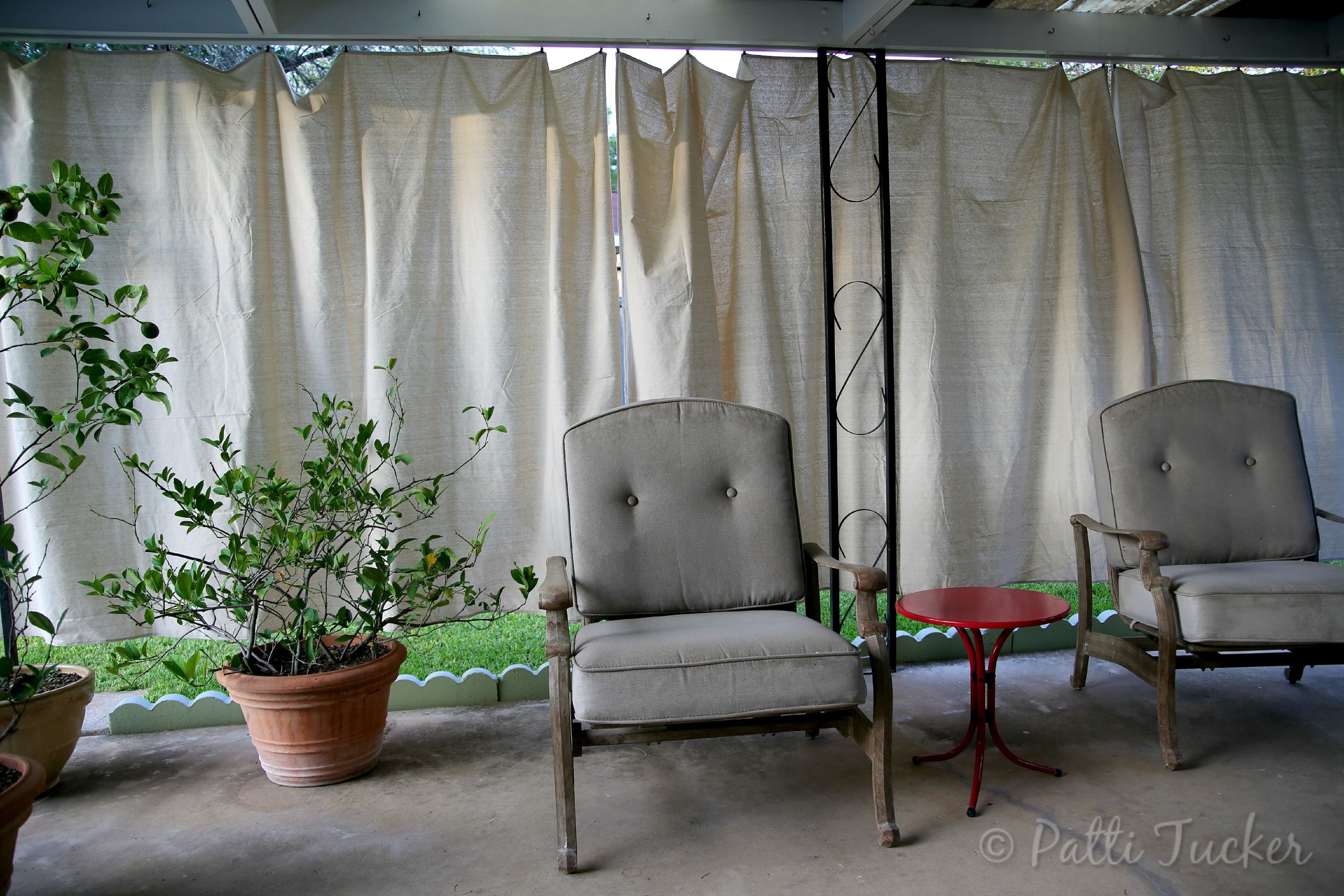 DIY Outdoor Curtains For Patio
 Inexpensive DIY Outdoor Patio Drop Cloth Curtains
