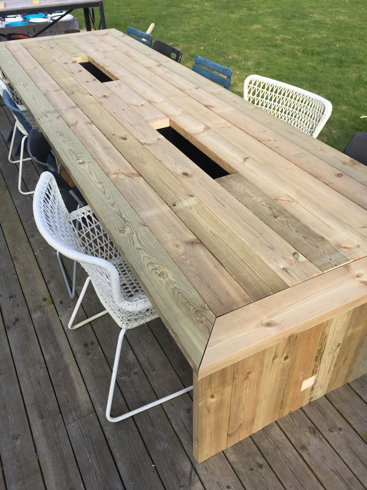 DIY Outdoor Dining Table
 DIY Outdoor Table Growerflow