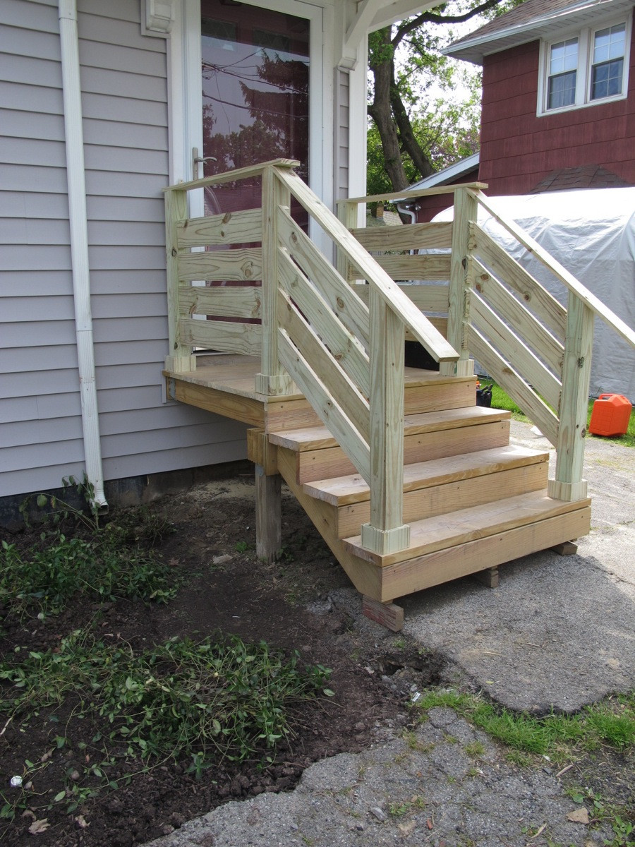 DIY Outdoor Handrail
 DIY Front Porch Railings