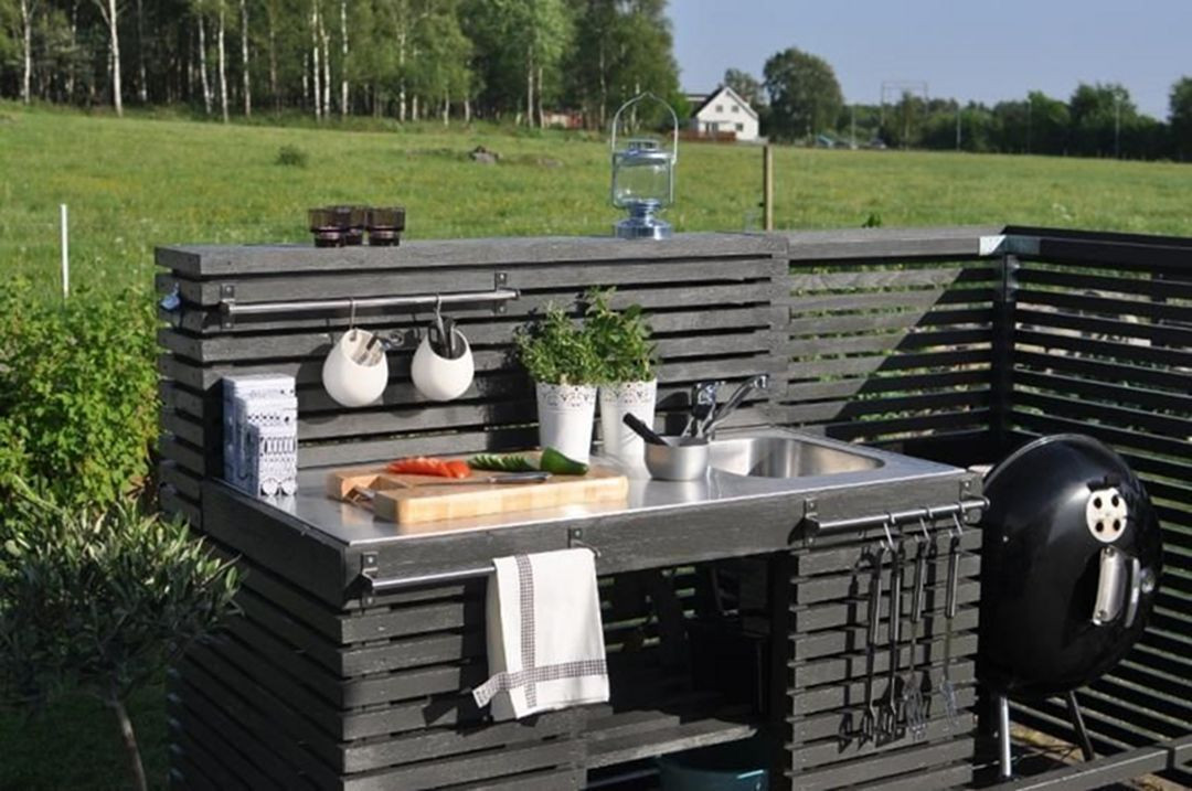 DIY Outdoor Kitchens On A Budget
 10 Gorgeous DIY Outdoor Kitchen Designs A Bud