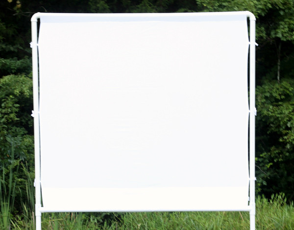 DIY Outdoor Movie Screen
 How to make an easy DIY outdoor movie screen