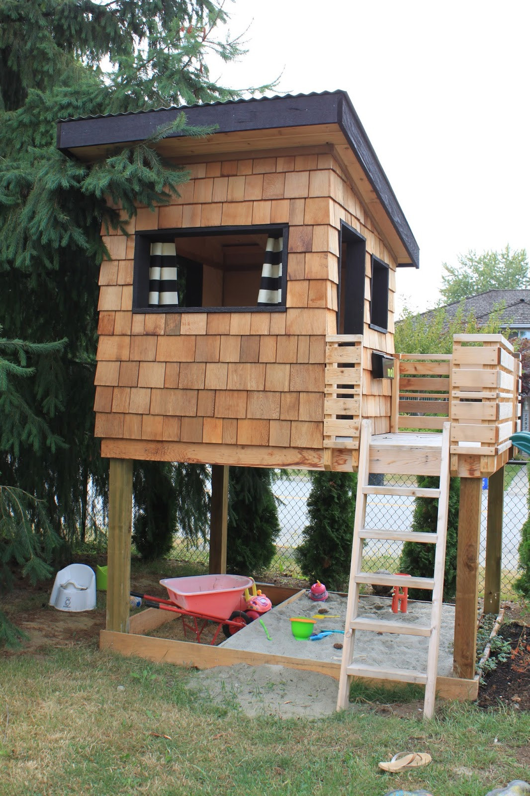 DIY Outdoor Playhouse
 dirt digging sisters diy modern playhouse