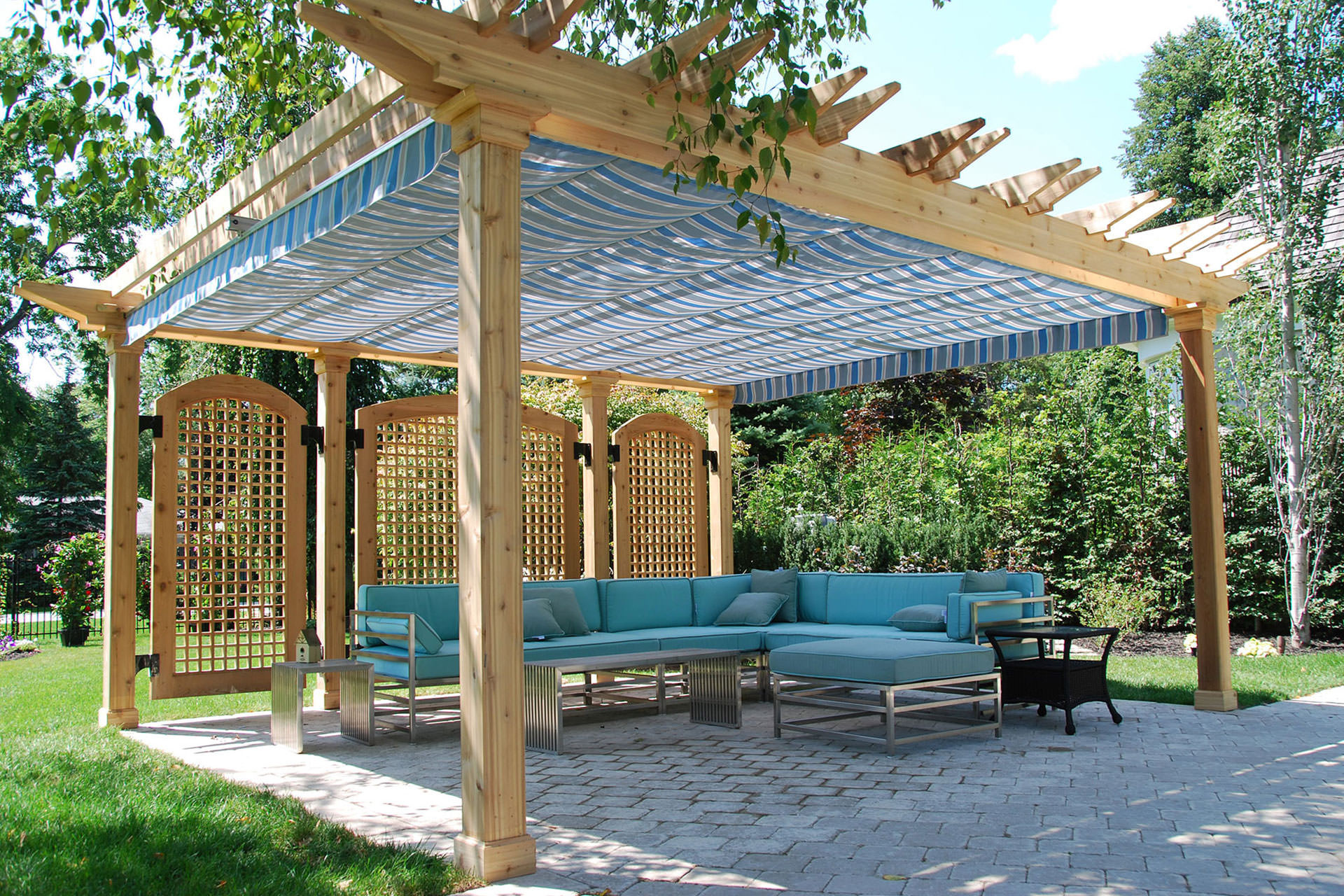 DIY Outdoor Shade Canopy
 Retractable Pergola Canopy in Oakville