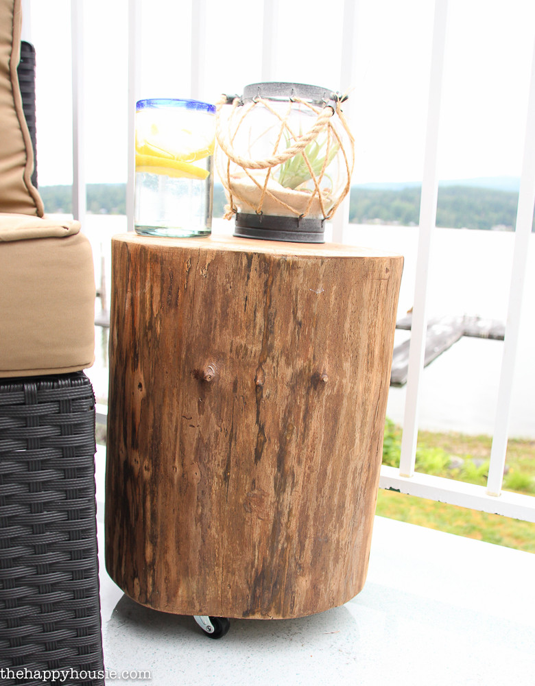 DIY Outdoor Side Tables
 DIY Outdoor Rolling Stump Side Table The Happy Housie