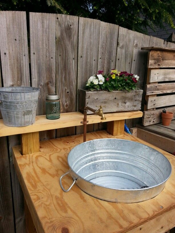 DIY Outdoor Sink
 Outdoor sink made from scrap wood & galvanized wash tub