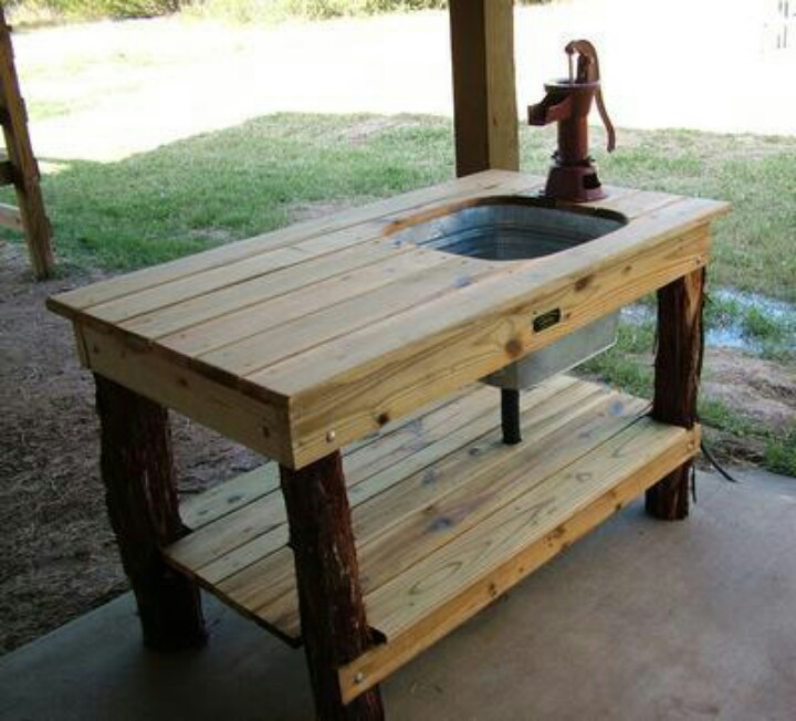 DIY Outdoor Sink
 Rustic Prep area for outdoor Grill