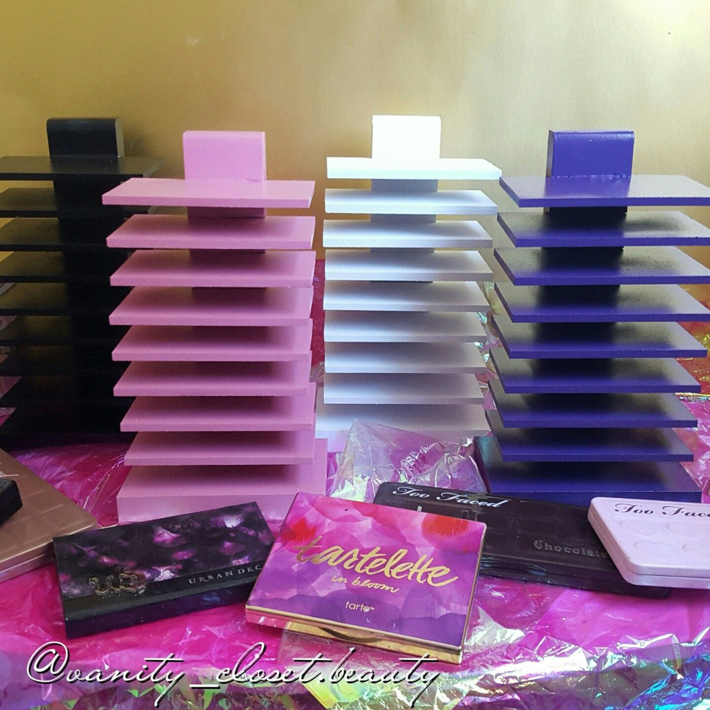 DIY Palette Organizer
 What s your favorite color Look at our Bella Palette