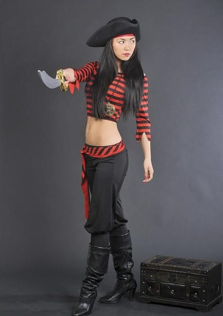DIY Pirate Costume For Adults
 y pirate costume Pirate Costumes