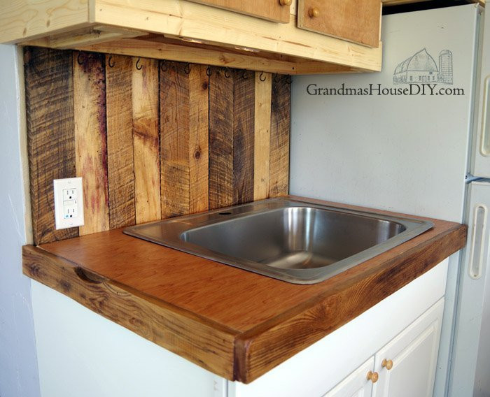 DIY Plywood Countertops
 Wood working DIY mahogany kitchen counter tops out of plywood