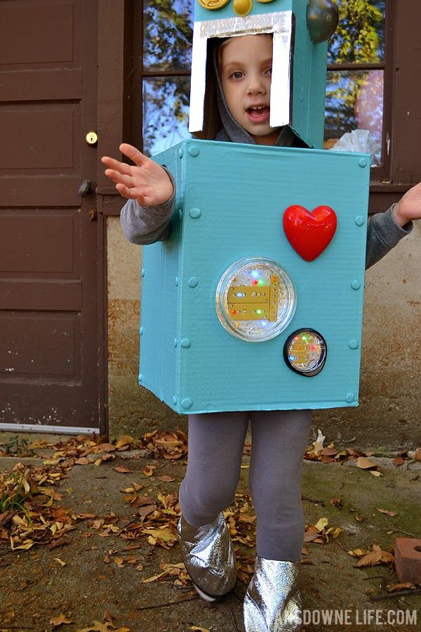 DIY Robot Costume Toddler
 Handmade robot costume Girls can be robots too