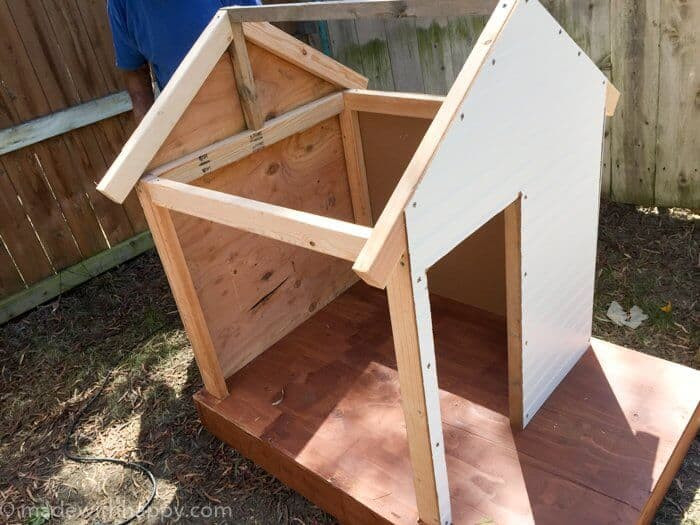 DIY Small Dog House
 Made with HAPPY Dog House Made with HAPPY