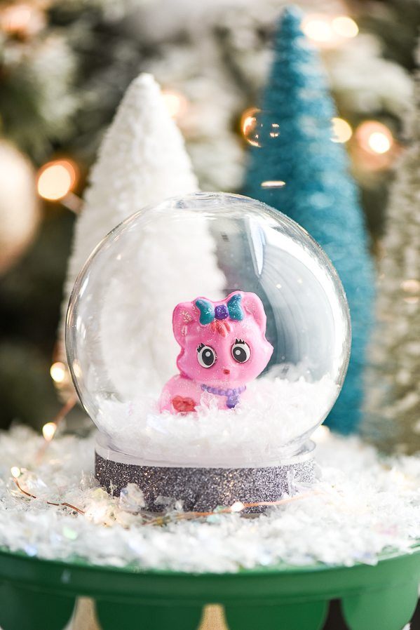 DIY Snow Globes For Kids
 Toy Snow Globes for kids