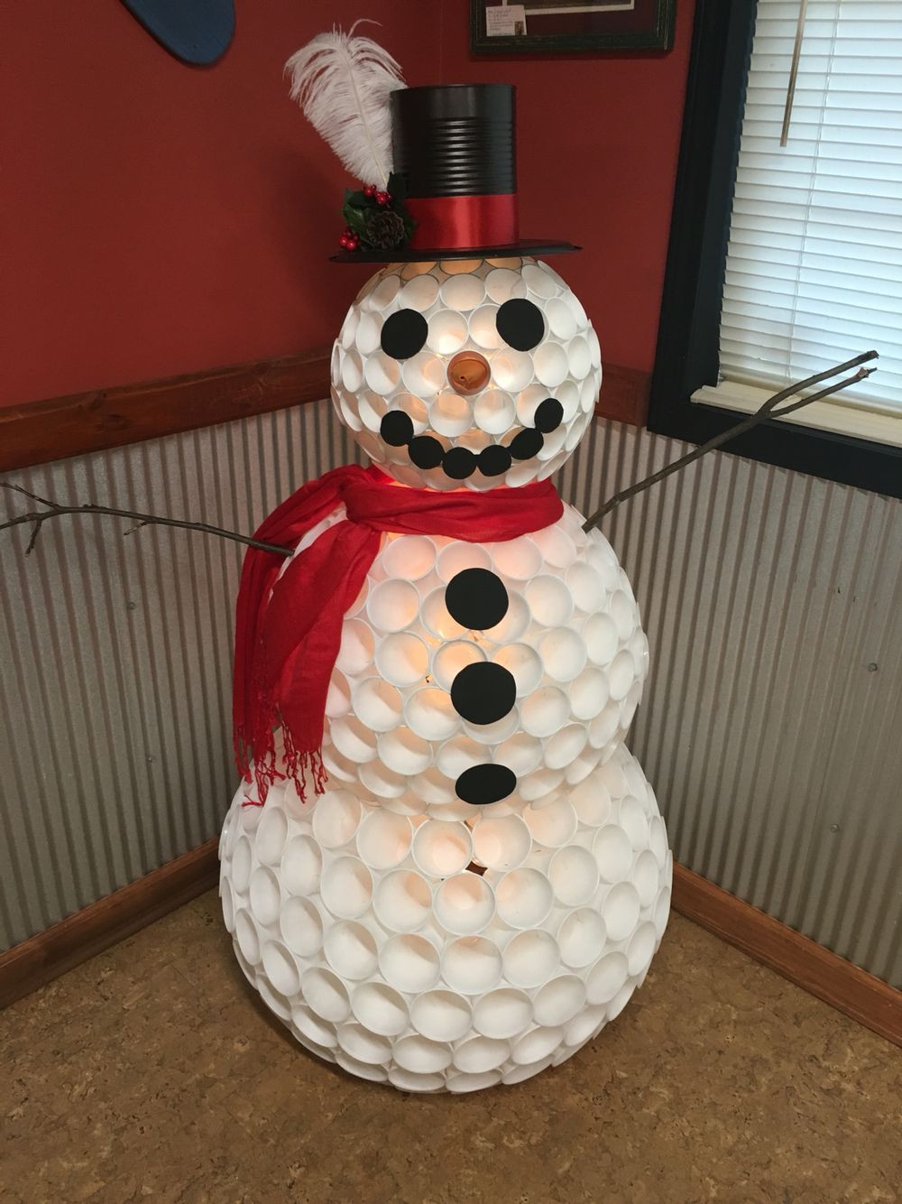 DIY Snowman Decorations
 Plastic cup snowman
