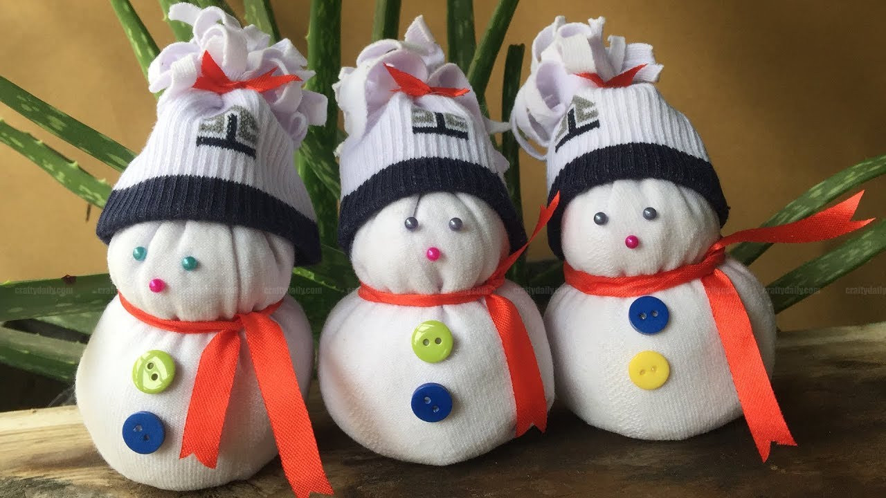 DIY Snowman Decorations
 DIY Sock Snowman