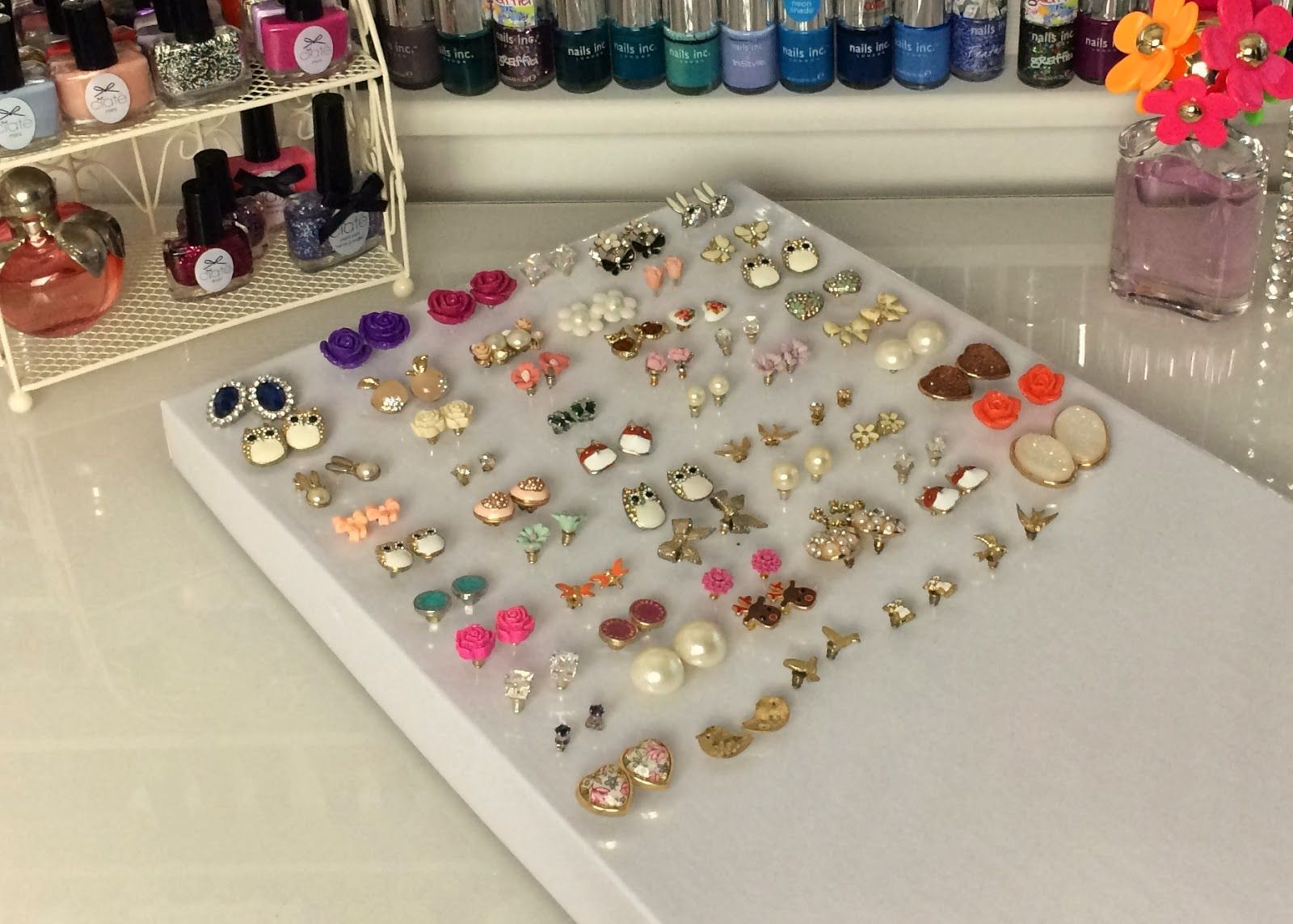 DIY Stud Earring Organizer
 flutter and sparkle DIY quick and easy earring storage