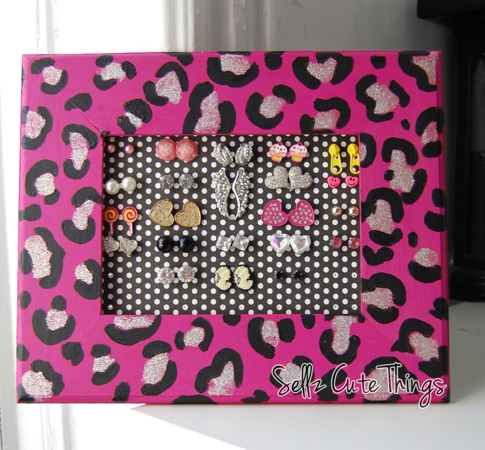 DIY Stud Earring Organizer
 SellzCuteThings DIY Leopard Print Stud Earring Holder