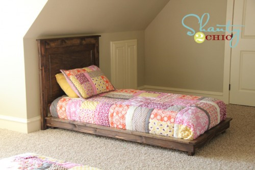 DIY Toddler Platform Bed
 Ana White