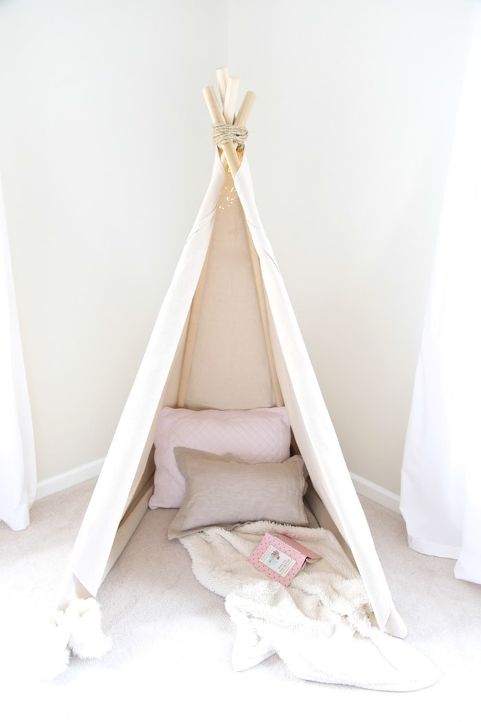 DIY Toddler Teepee
 How to Make a Teepee Tent an Easy No Sew Project in less