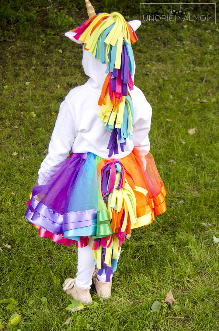 DIY Unicorn Costume For Girl
 DIY Unicorn Hoo Costume with Rainbow Tutu Tutorial