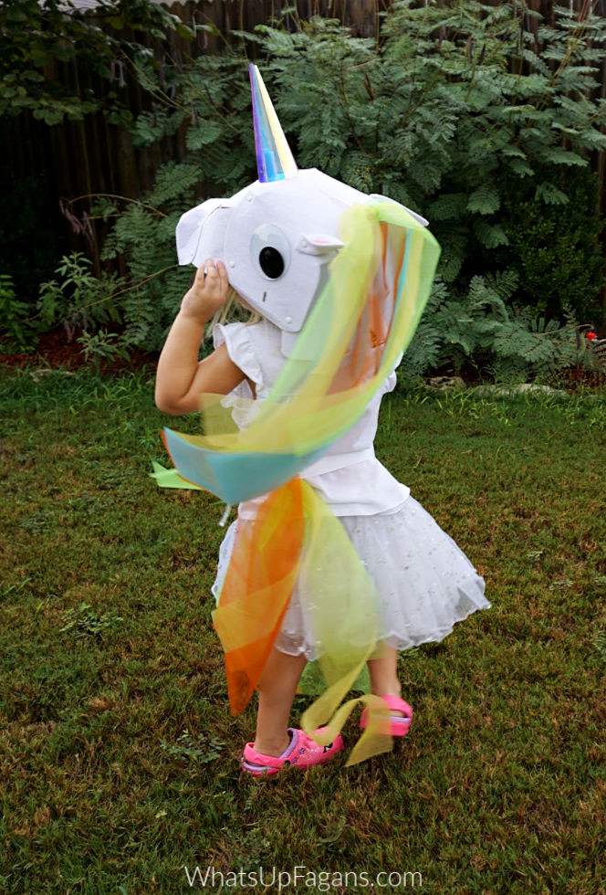 DIY Unicorn Costume For Girl
 The Simple Way to Make a DIY Unicorn Costume with Felt and