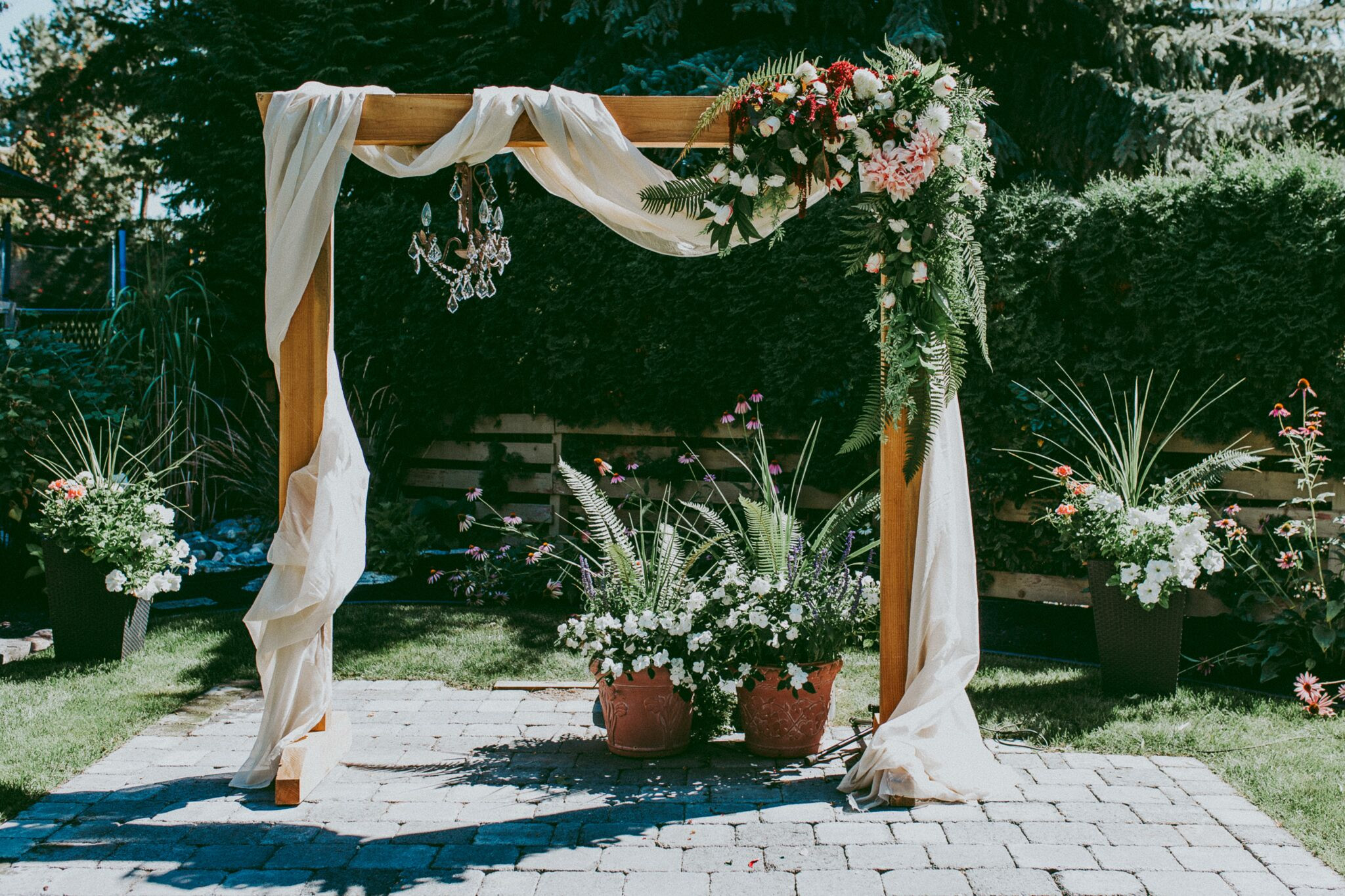 DIY Wedding Arches Ideas
 DIY Wooden Wedding Arch With Flower Garland