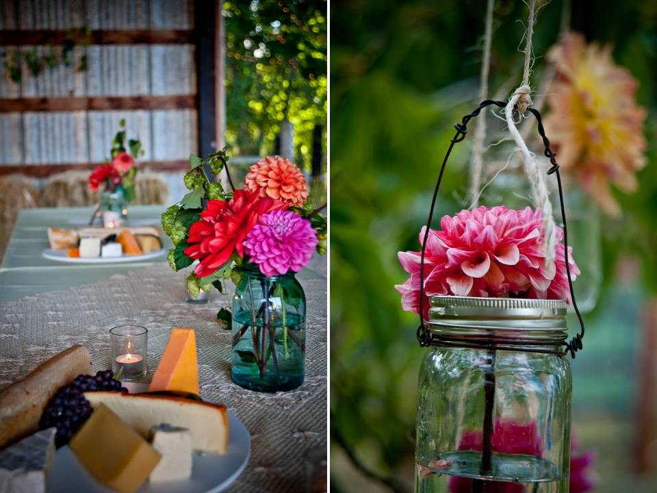 DIY Wedding Floral Arrangements
 DIY wedding flower centerpiece with colorful daisies