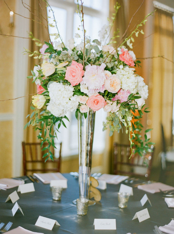 DIY Wedding Floral Arrangements
 7 Tips To DIY Wedding Floral Arrangements — Wedpics Blog