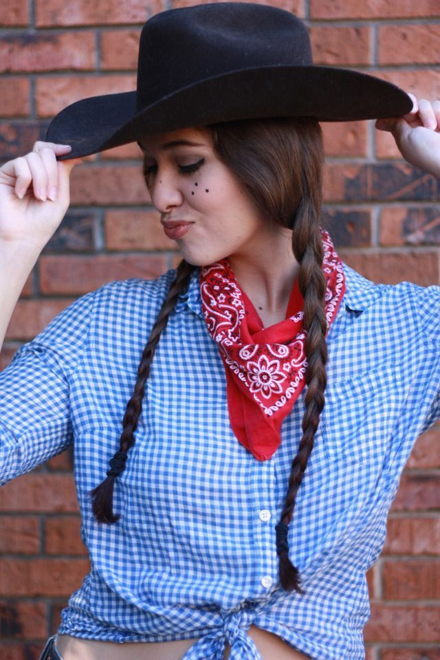 DIY Western Costume
 15 Halloween Costumes Made from What You Already Have in