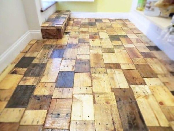 DIY Wood Floors
 DIY Recycled Pallet Wood Flooring