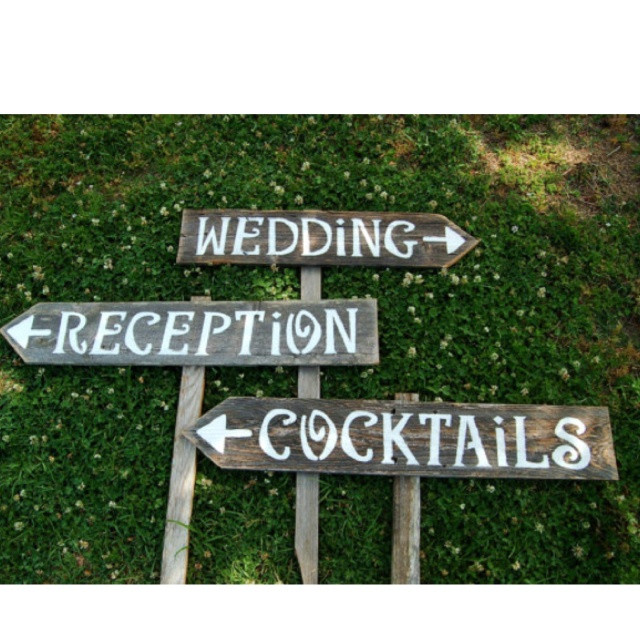 DIY Wood Wedding Sign
 DIY Vintage Wood Trick for Wedding Signs