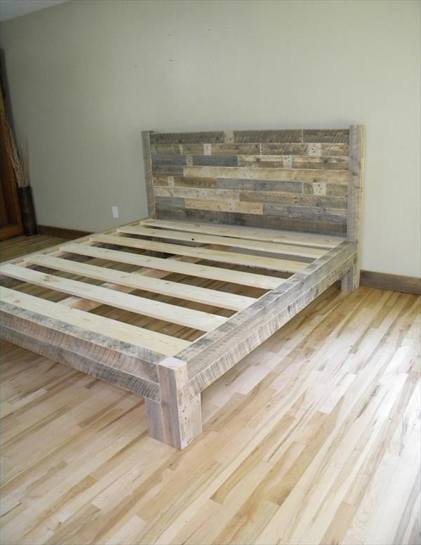DIY Wooden Bed
 DIY Pallet King Size Bed