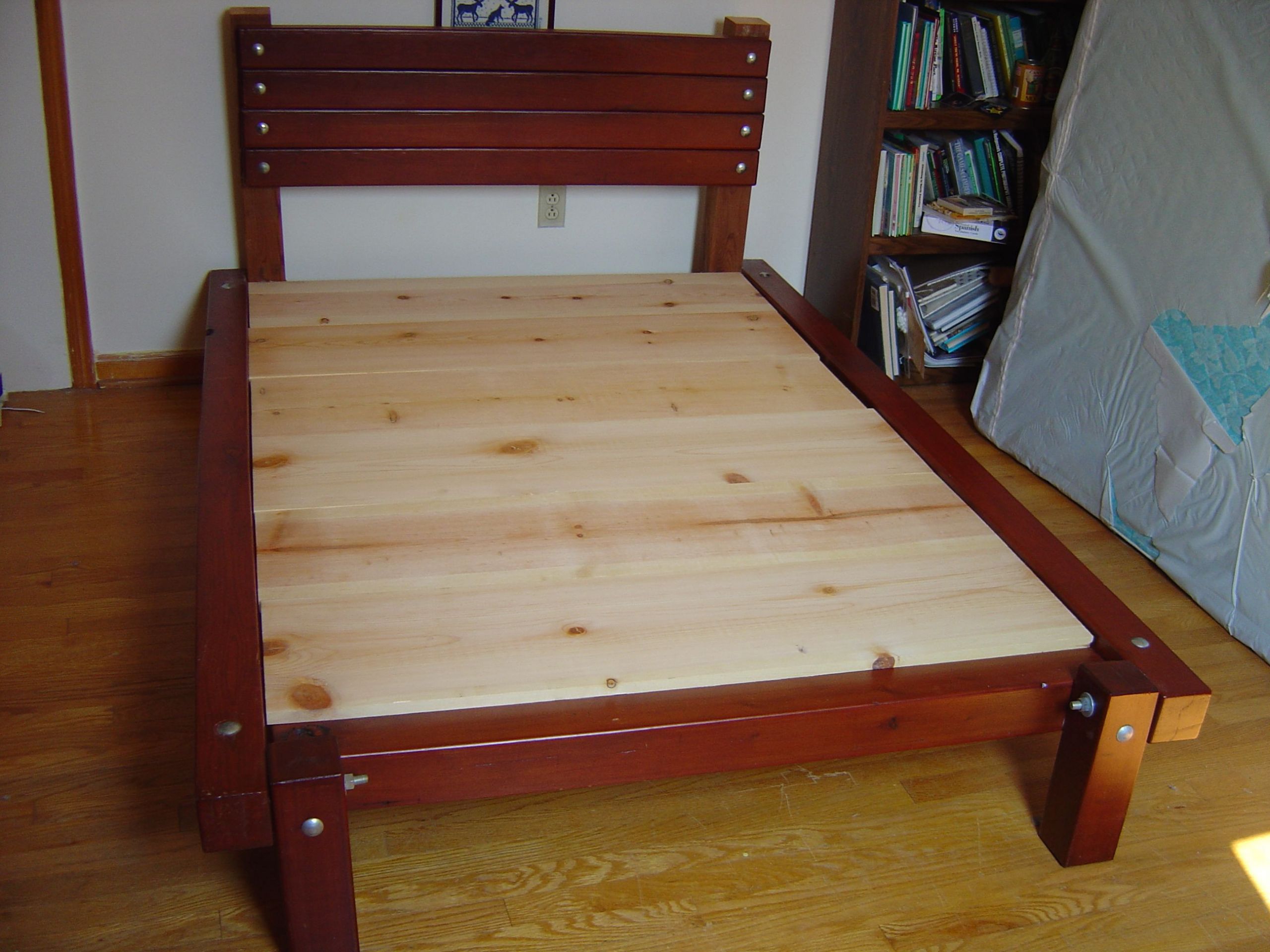 DIY Wooden Bed Platform
 Wooden Platform Bed Construction Plans DIY blueprints