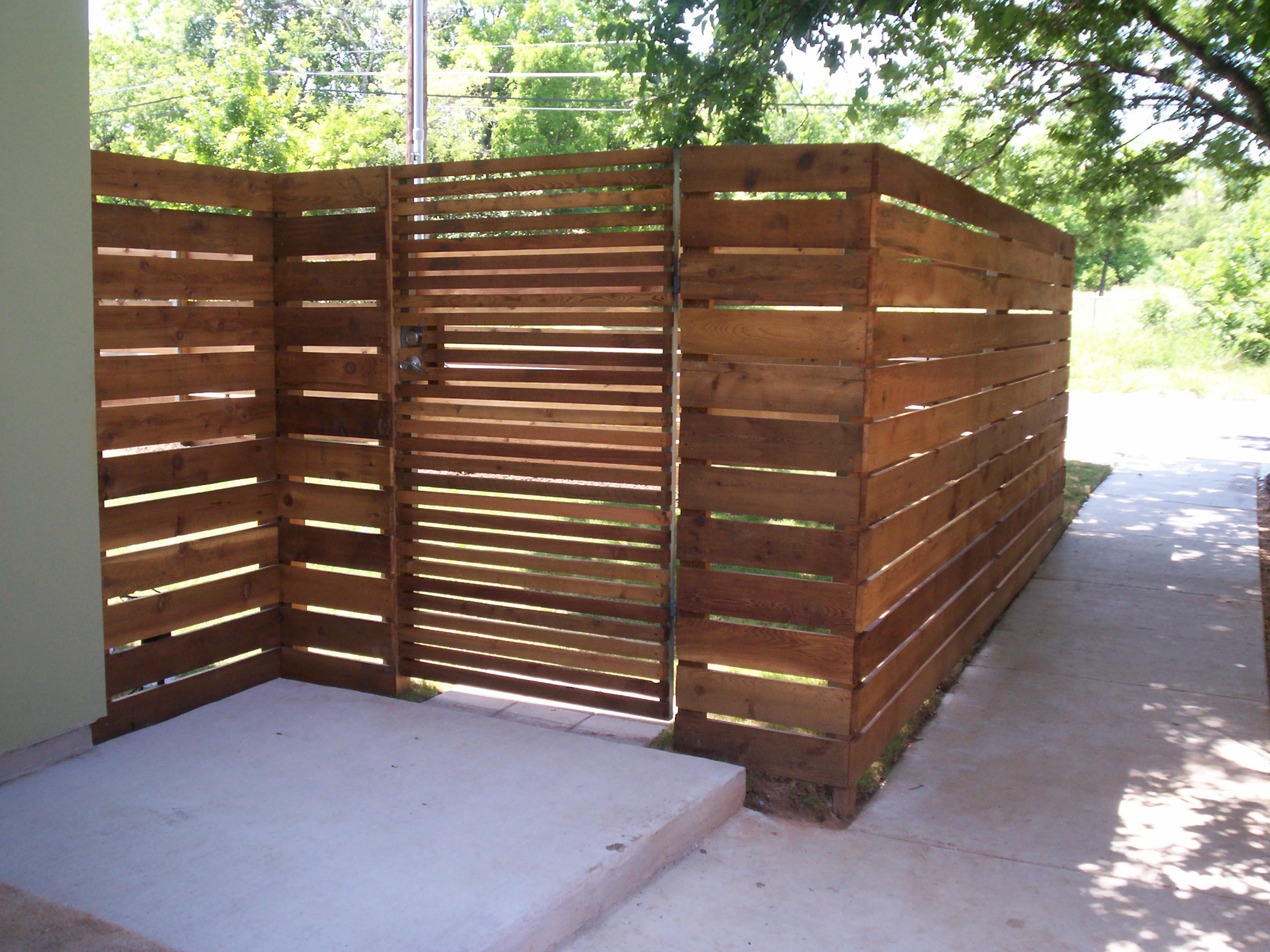 DIY Wooden Fencing
 Build a wood fence Plans DIY How to Make