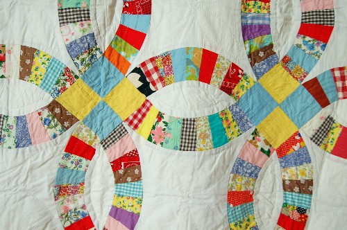 Double Wedding Ring Quilt For Sale
 COLORFUL Vintage Double Wedding Ring Antique Patchwork